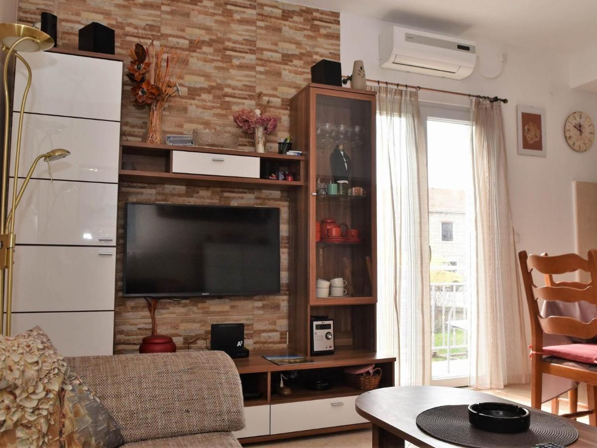 Apartment Manigo Supetar Ngoại thất bức ảnh