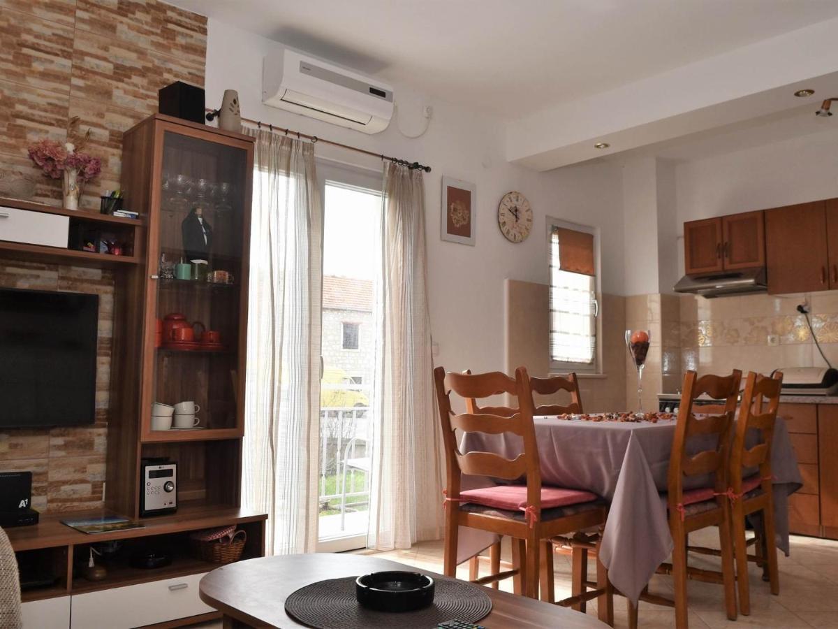 Apartment Manigo Supetar Ngoại thất bức ảnh
