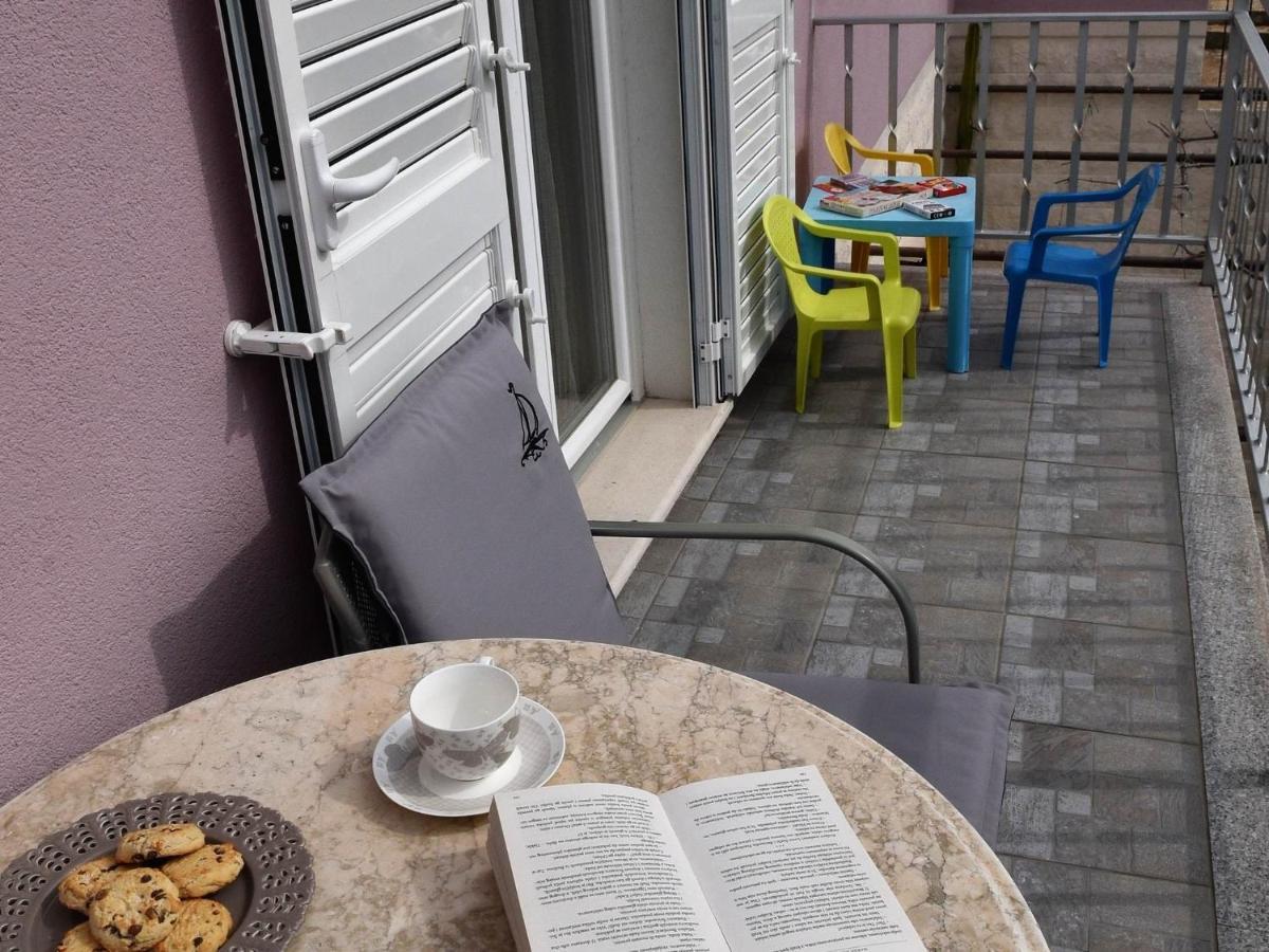 Apartment Manigo Supetar Ngoại thất bức ảnh