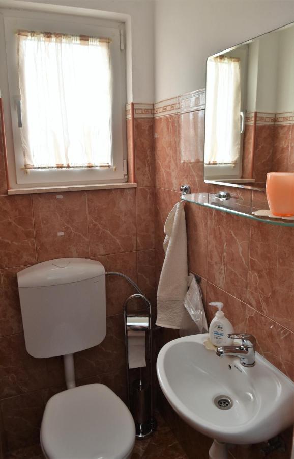 Apartment Manigo Supetar Ngoại thất bức ảnh