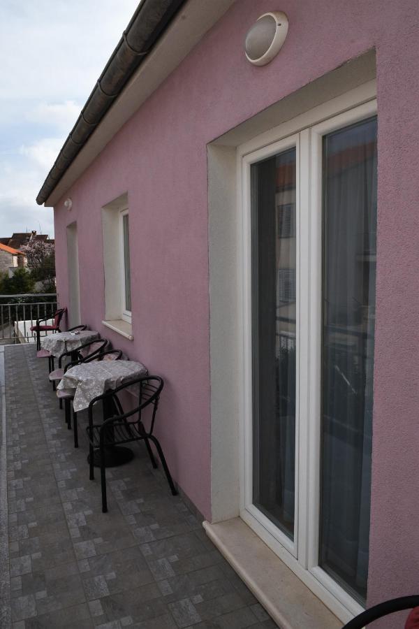 Apartment Manigo Supetar Ngoại thất bức ảnh